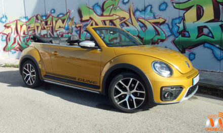 Al volante del Volkswagen Beetle Dune Cabrio 2016