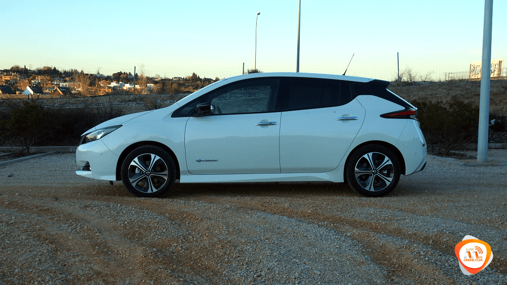 Al-volante-del-Nissan-Leaf-2018_SPM_01 Nissan Leaf 2018 vs. Smart FourFour EQ