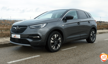 Al volante del Opel Grandland X 2018