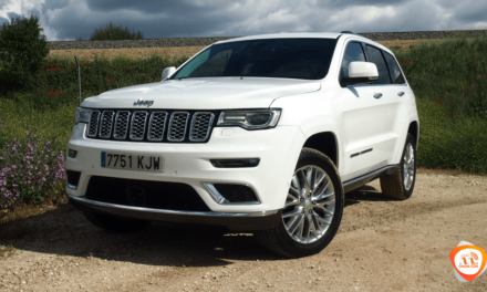 Al volante del Jeep Grand Cherokee 2018