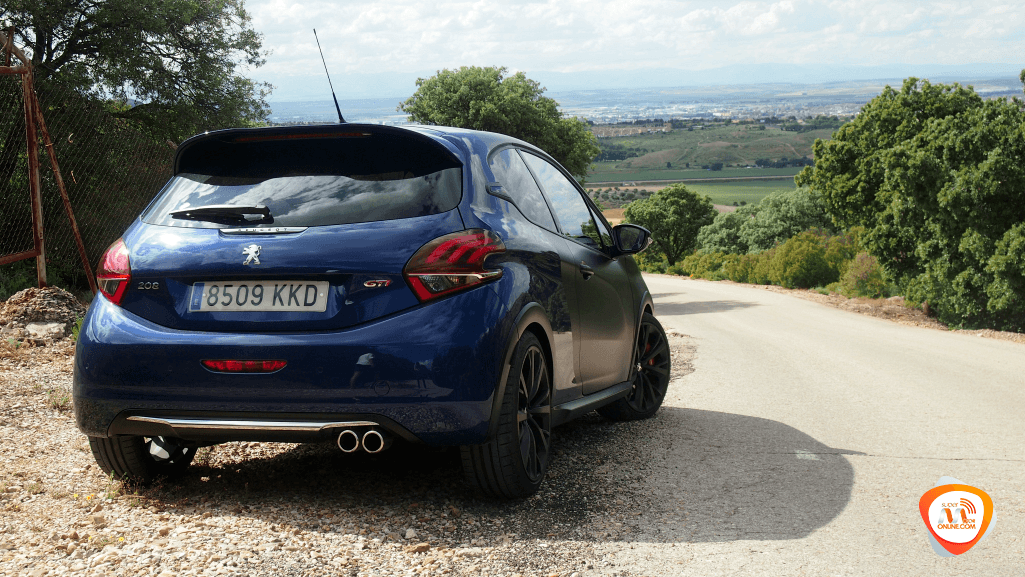 Al-volante-del-Peugeot-208-GTI-by-Peugeot-Sport-2018_SPM_05 Al volante del Peugeot 208 GTI by Peugeot Sport 2018