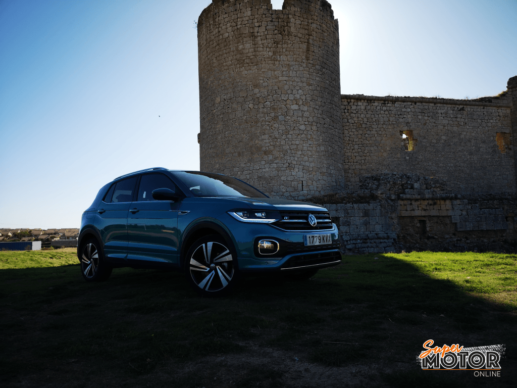 Al Volante del Volkswagen T-Cross Sport R-Line 2019