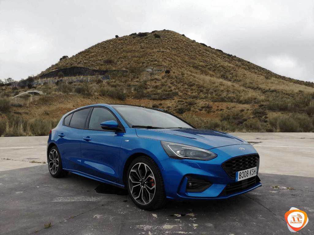 Al volante del Ford Focus ST-Line 2019