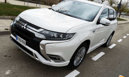 Al volante del Mitsubishi Outlander PHEV 2019