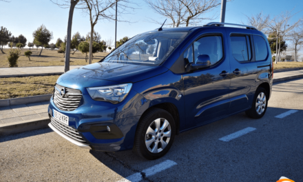 Al volante del Opel Combo Life 2019