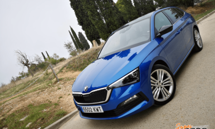 Al volante del Skoda Scala 2019