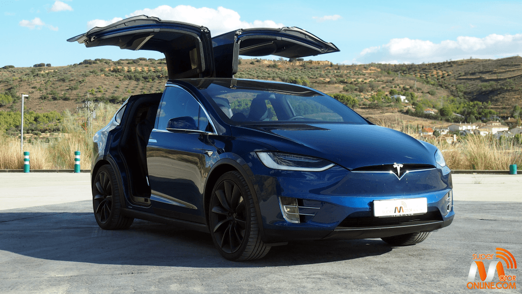 Al volante del Tesla Model X 100D 2017