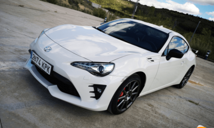 Al volante del Toyota GT86 2019