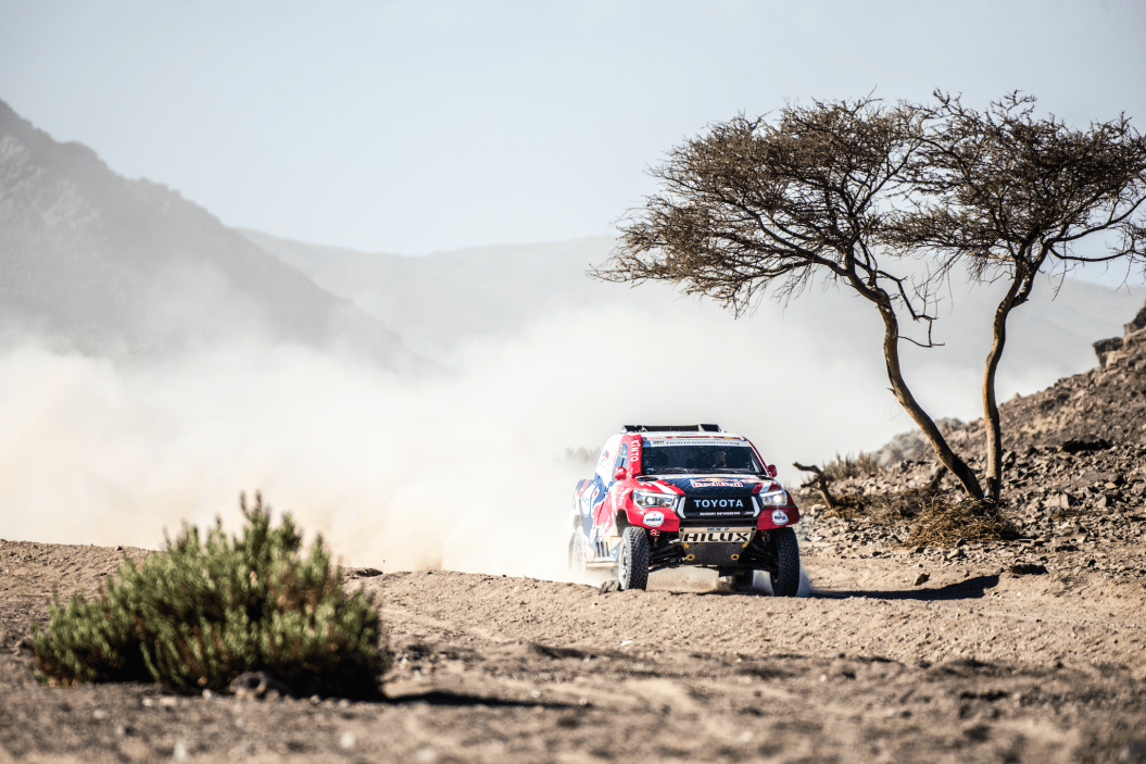Giniel de Villiers y TOYOTA GAZOO Racing ganan la segunda etapa del Rally Dakar 2020