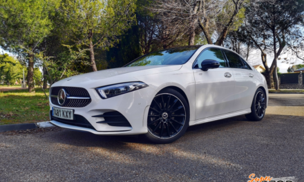 Al volante del Mercedes-Benz Clase A Sedan 2020