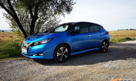 Al volante del Nissan Leaf 2020