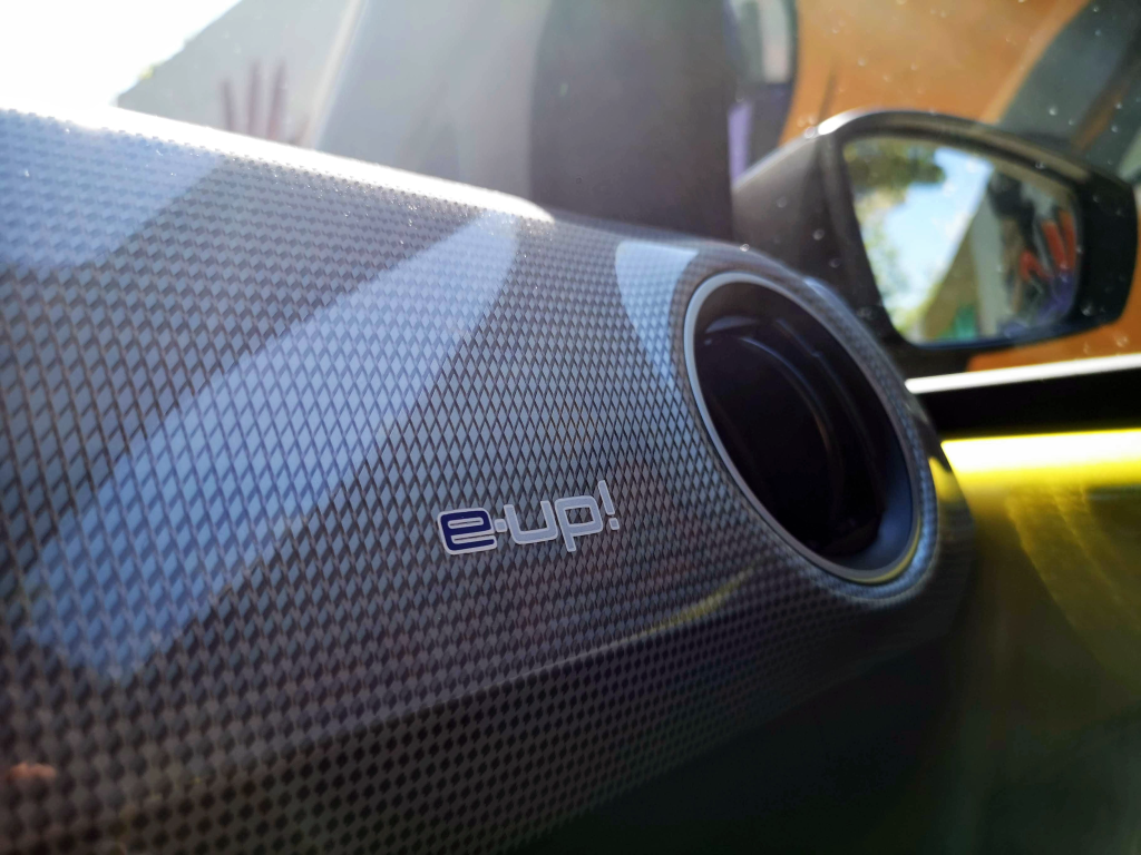 Al volante del Volkswagen e-UP 2020_SPM_035