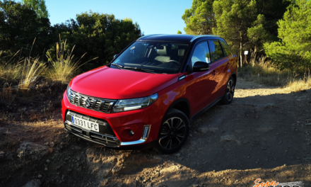 Al volante del Suzuki Vitara Hybrid 2020