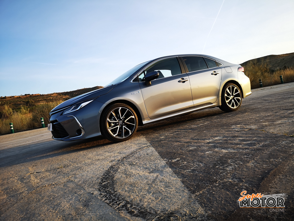 Al volante del Toyota Corolla Sedan 2020 Al volante del Toyota Corolla Sedan 2020