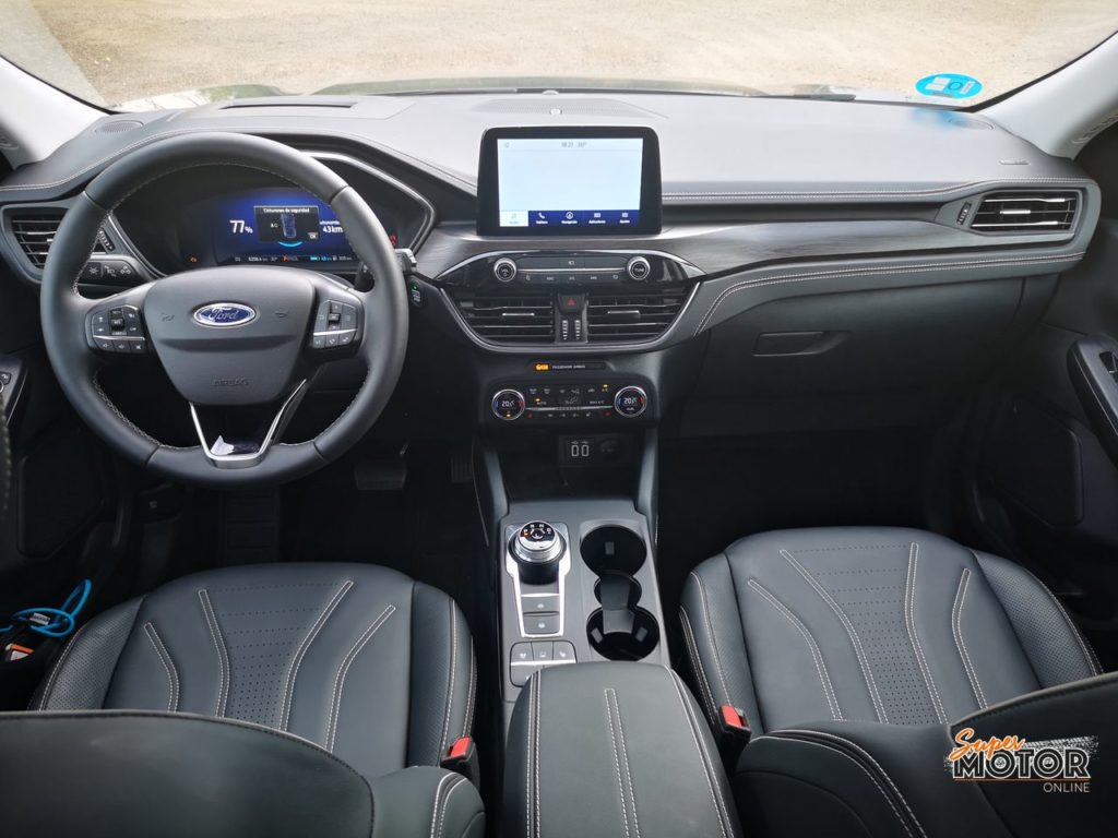 Al volante del Ford Kuga PHEV Vignale 2021