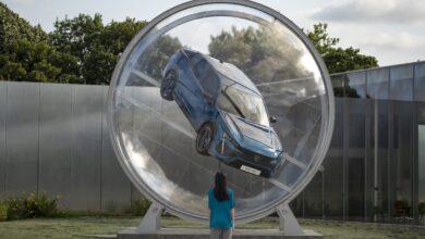 En “La Sphère”, el nuevo Peugeot 408 atrae todas las miradas