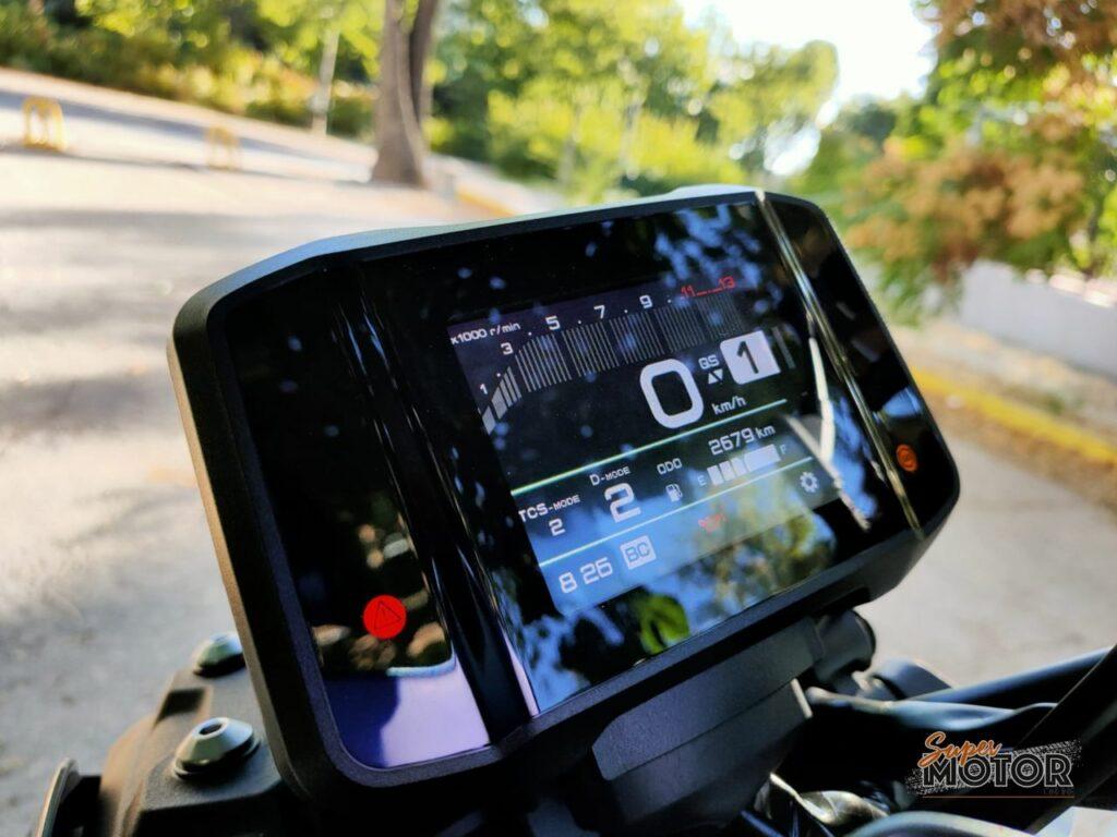 Rodando con la Yamaha MT-09 2022