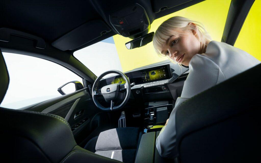 Opel desvela los nuevos Astra GSe y Astra Sports Tourer GSe