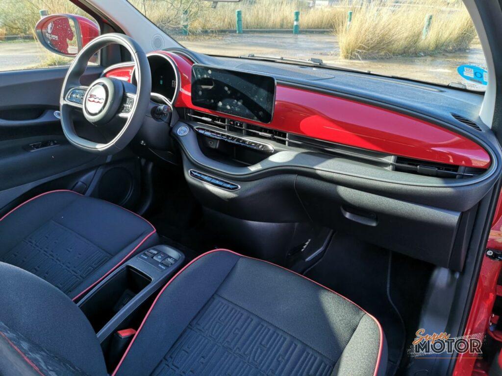 Al volante del Fiat 500e Red Edition 2022