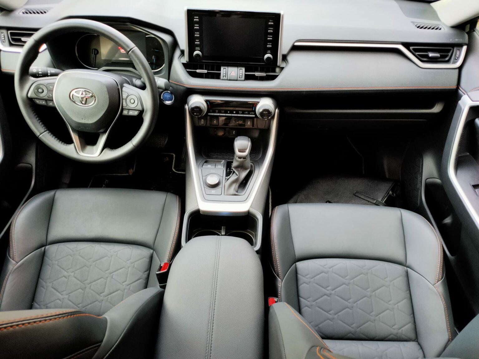 Comparativa Mazda CX5 vs. Toyota RAV4 Revista del Motor