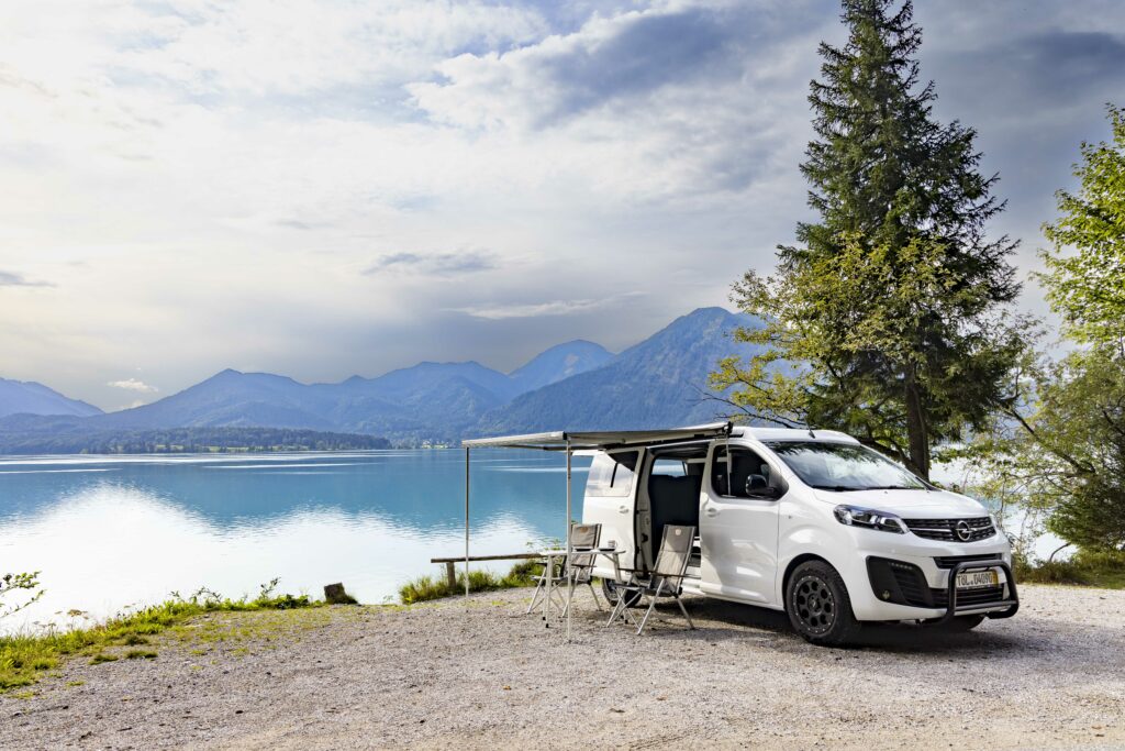 Opel Vivaro se transforma en una cómoda autocaravana con la Alpincamper