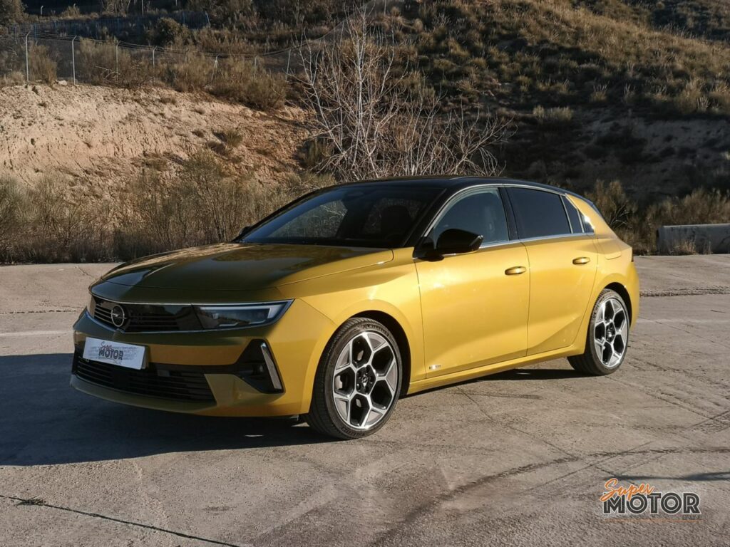 Opel Astra PHEV 2023