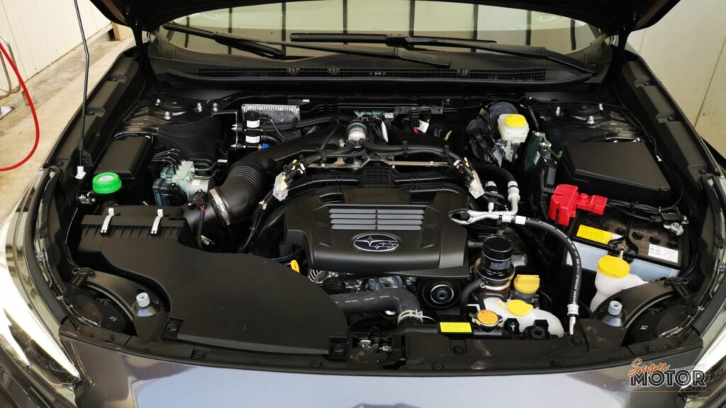 Al volante del Subaru Outback Bi-Fuel 2023