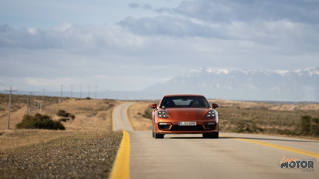 Descubriendo los Secretos de la Patagonia Chilena en un Porsche Panamera con E-Fuel