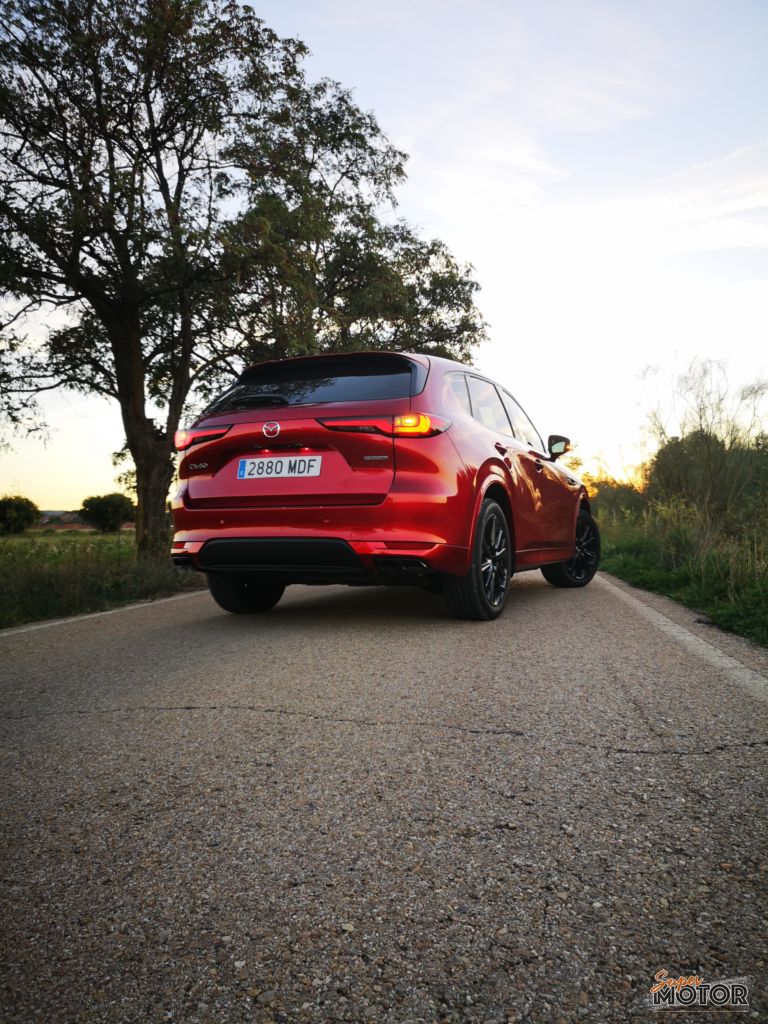 Al volante del Mazda CX-60 3.3L 6 en línea MHEV 2023