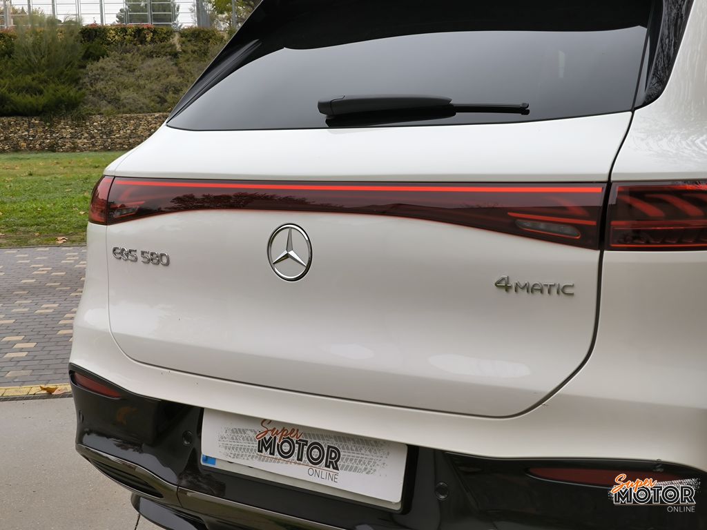 Al volante del Mercedes-Benz EQS SUV 580 4matic