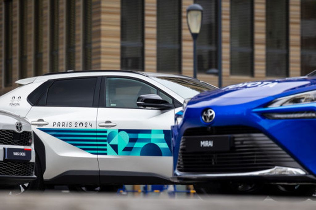 Toyota entrega los coches para Juegos Olímpicos y Paralímpicos de París 2024