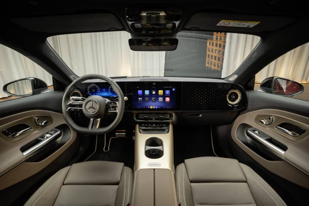 Mercedes-Benz lanza el nuevo CLA 100% eléctrico