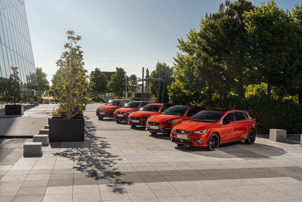 SEAT celebra su espíritu deportivo con la nueva gama FR 75 Aniversario