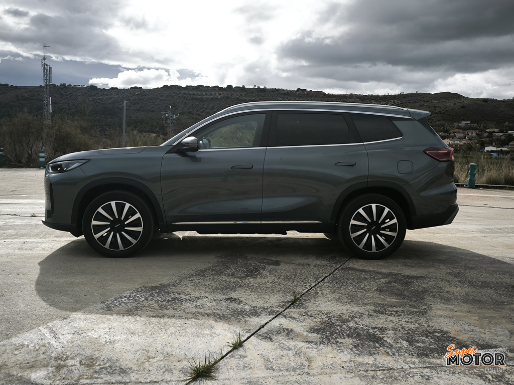 Al volante del EBRO S800 PHEV 2026