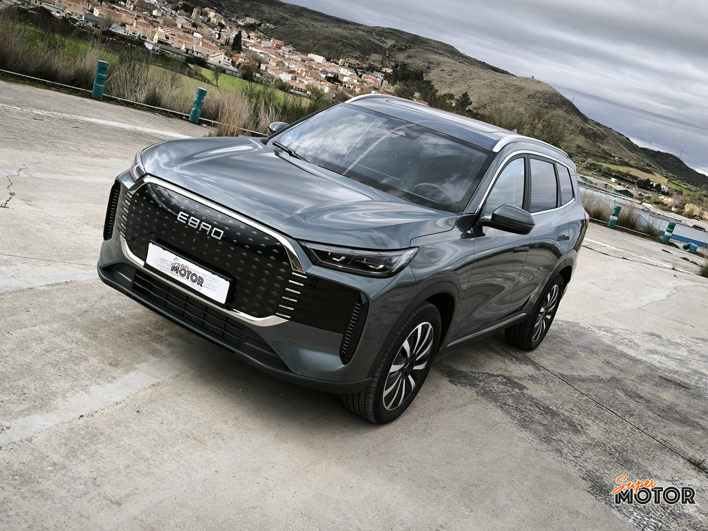 Al volante del EBRO S800 PHEV 2026