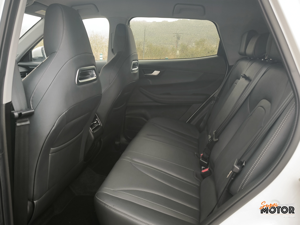 Al volante del Ebro S400 Excellence 2026