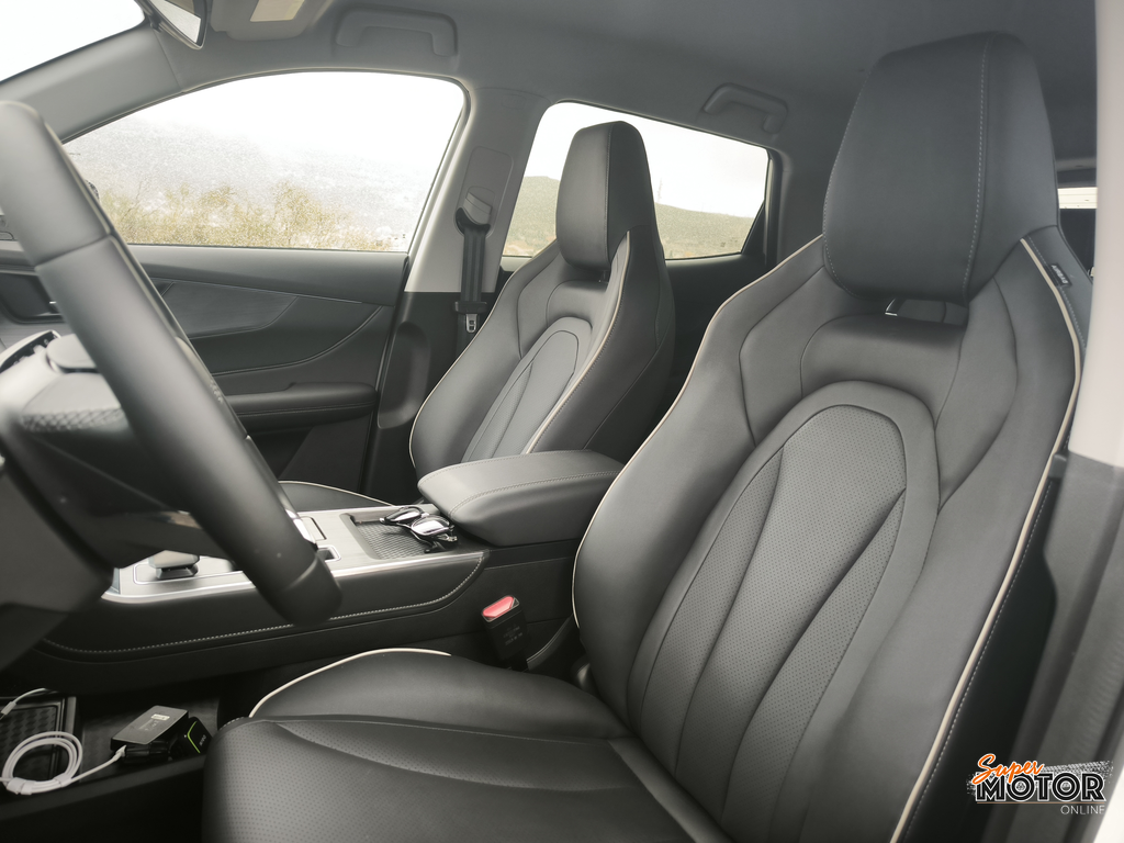 Al volante del Ebro S400 Excellence 2026