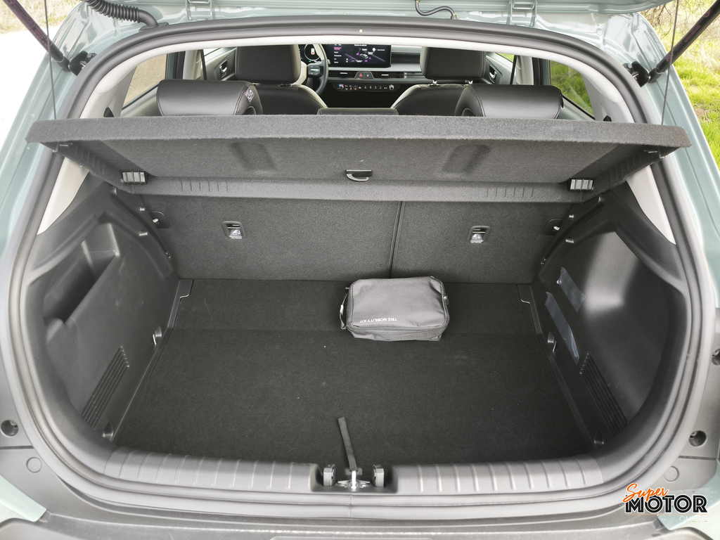 Al volante del Kia Stonic Hybrid 2026