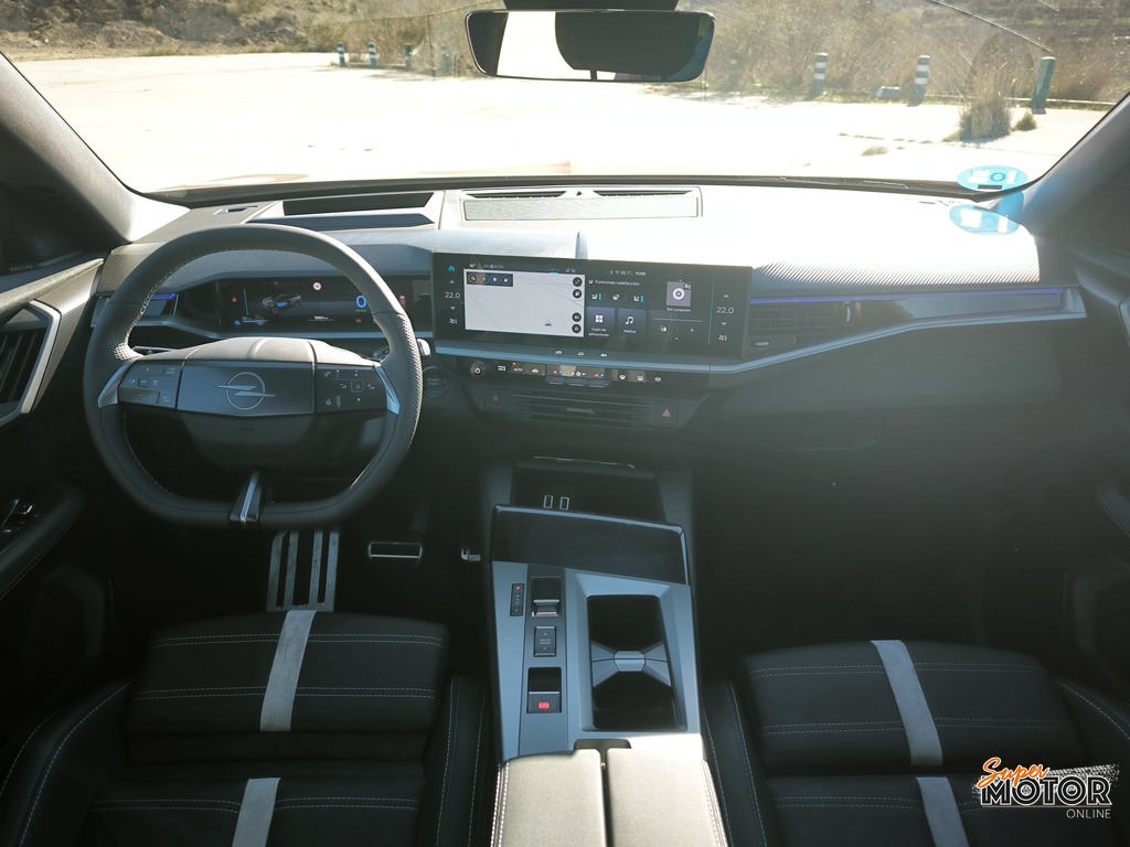 Al volante del Opel Grandland PHEV 2026