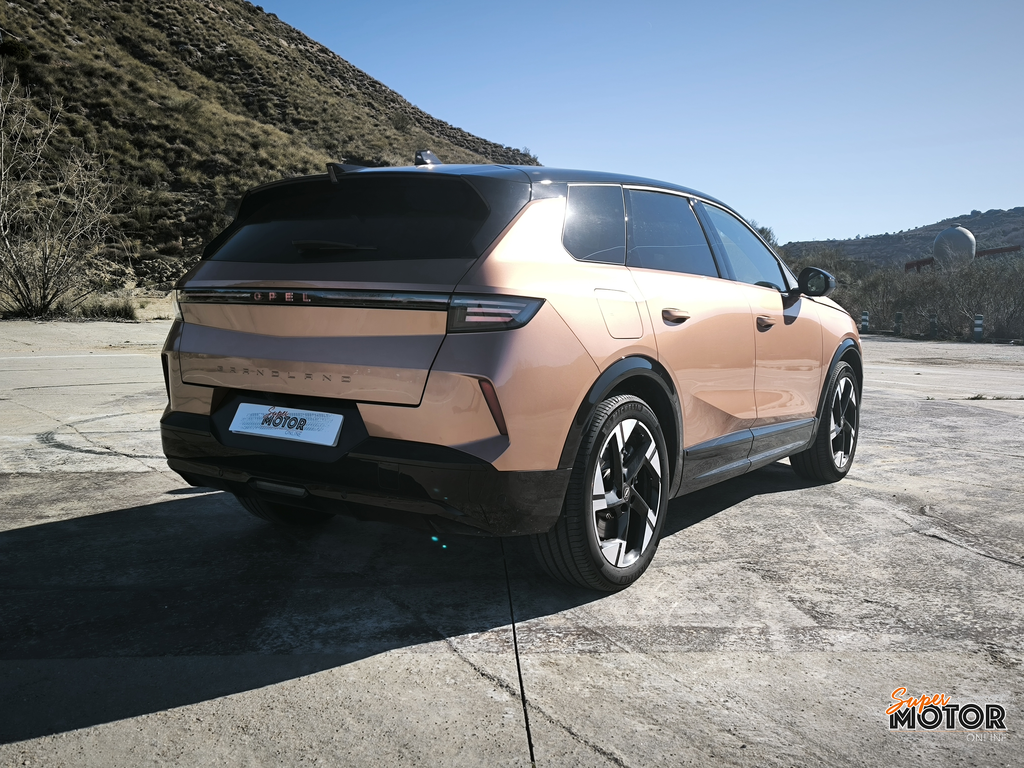 Al volante del Opel Grandland PHEV 2026