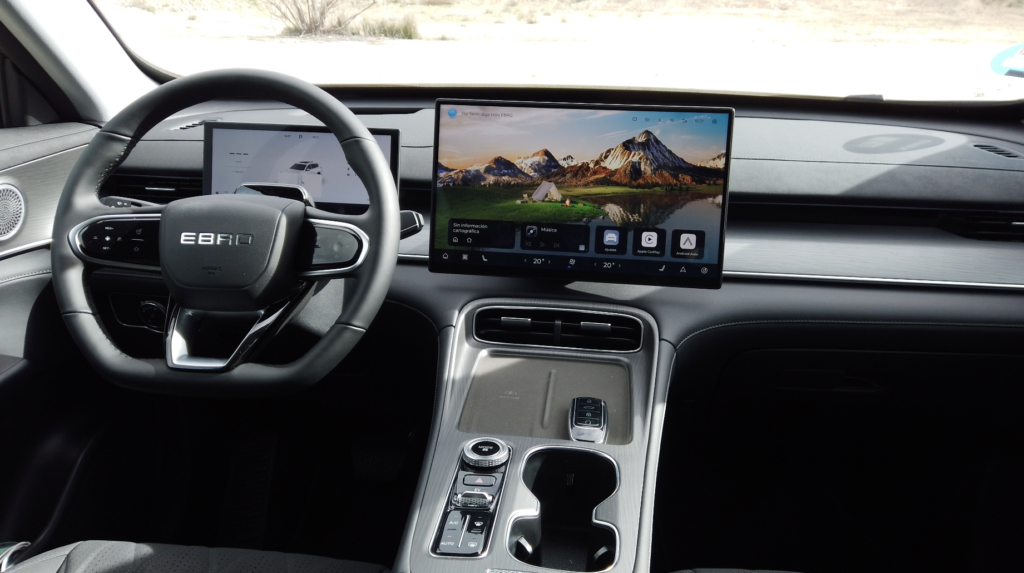 Al volante del EBRO S800 PHEV 2026