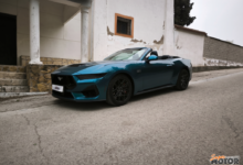 Al volante del Ford Mustang GT Cabrio 2026