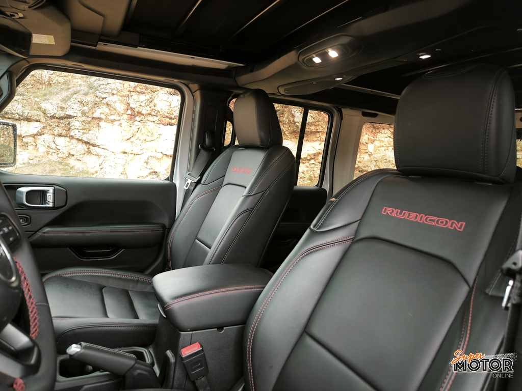 Al volante del Jeep Wrangler Rubicon 2.0T 2026