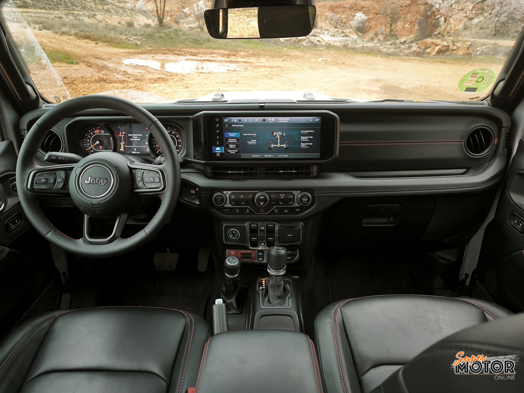 Al volante del Jeep Wrangler Rubicon 2.0T 2026