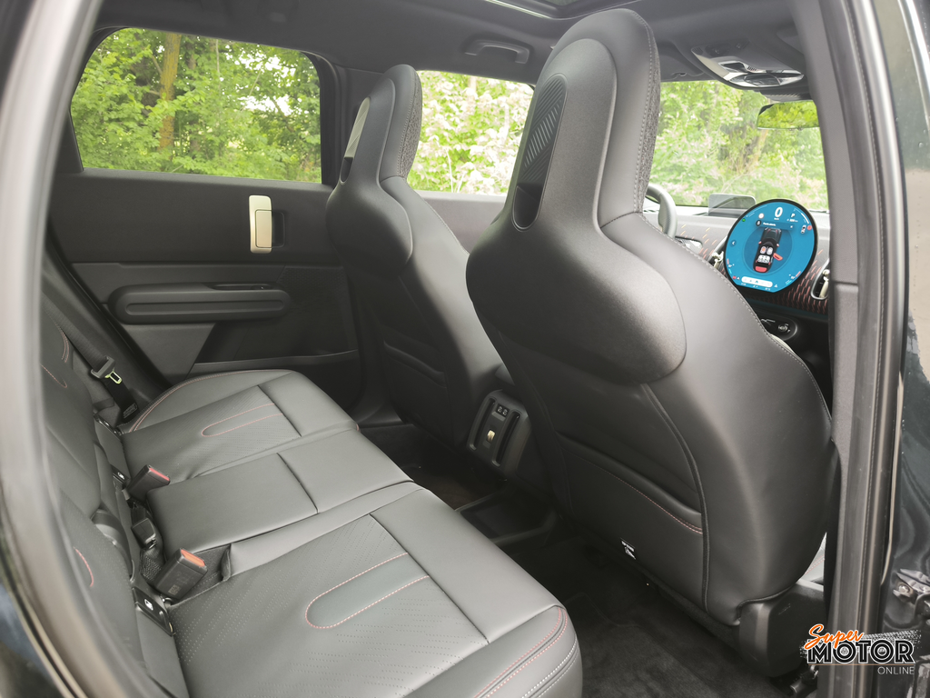 Al volante del MINI Countryman John Cooper Works 2026