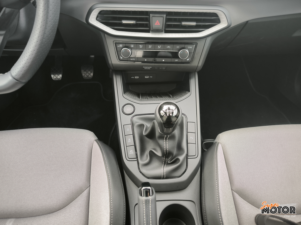 Al volante del Seat Ibiza FR 2026