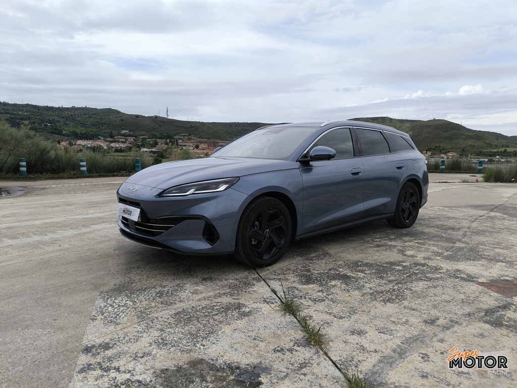 Al volante del BYD Seal 6 DM-i Touring 2026