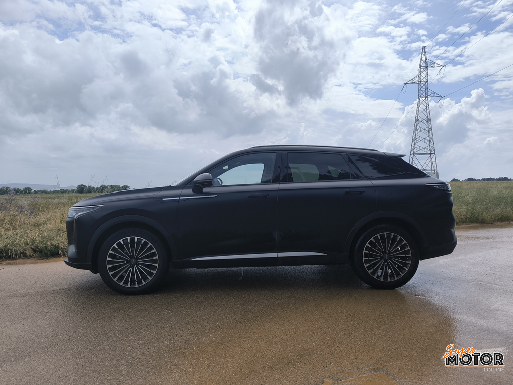 Al volante del OMODA 9 SHS AWD 2026