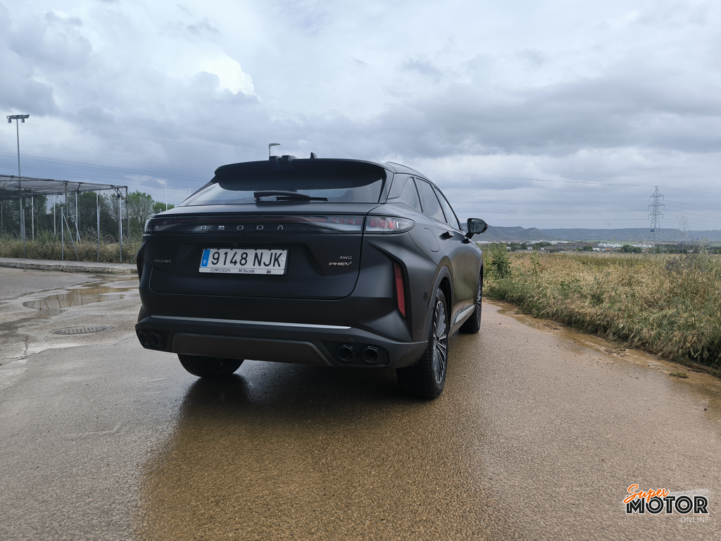 Al volante del OMODA 9 SHS AWD 2026