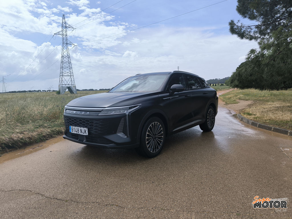 Al volante del OMODA 9 SHS AWD 2026